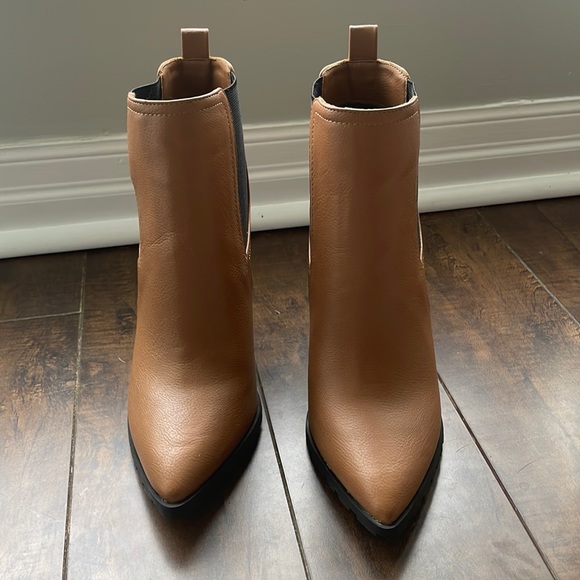 NWOT- Brown Faux Leather Pointy Toe Heeled Bootie/Boots- Size 8.5 - Picture 5 of 11